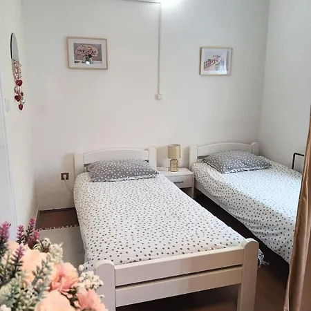 Apartman Jezerane Exterior photo